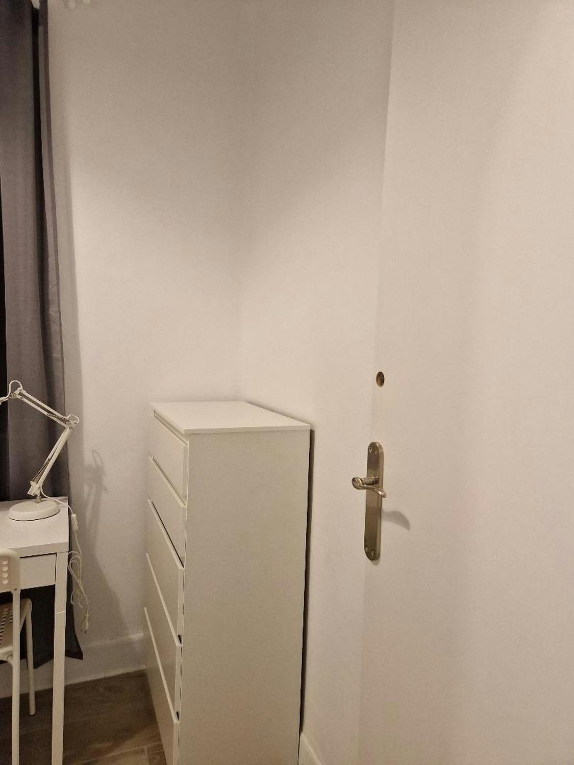Single room Valencia, 8m² — photo 4