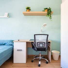 Отдельная комната сдается в аренду за 245 € в месяц в Castelló de la Plana, Carrer Historiador Viciana
