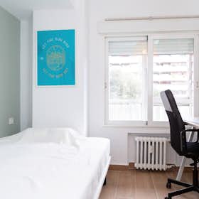 Habitación privada en alquiler por 325 € al mes en Zaragoza, Calle Santander