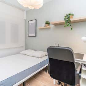 Privé kamer te huur voor € 325 per maand in Valladolid, Calle Portillo de Balboa