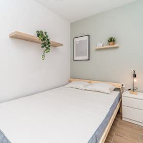 Privé kamer te huur voor € 375 per maand in Valladolid, Calle Portillo de Balboa