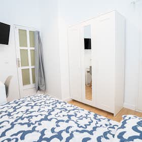 Private room for rent for €330 per month in Valencia, Carrer Honorato Juan