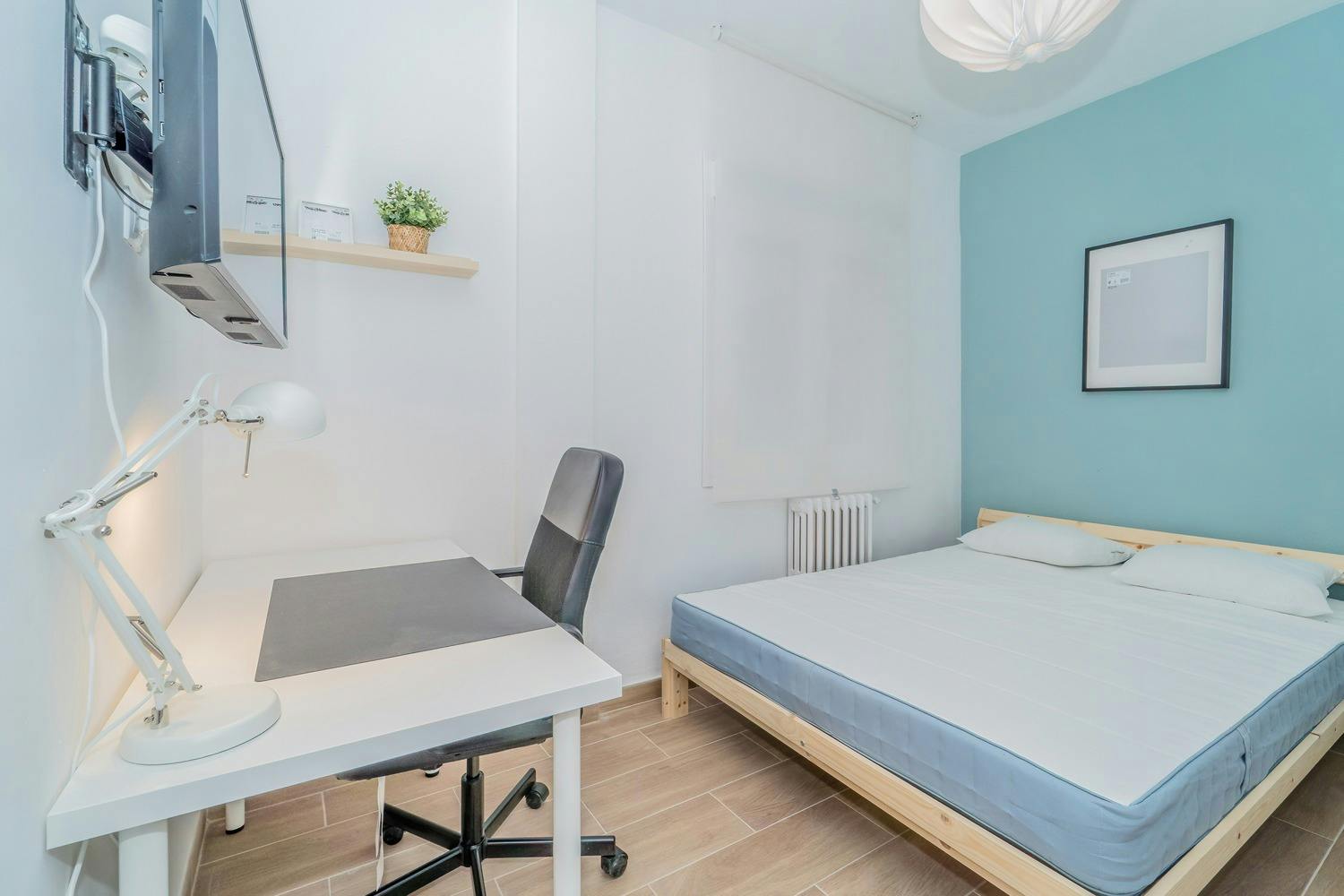 Chambre privée à louer pour 305 €/mois à Valladolid, Calle Palomares
