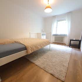 Отдельная комната сдается в аренду за 8 000 SEK в месяц в Kallhäll, Lädersättravägen