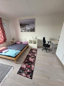 Private room for rent for €540 per month in Espoo, Sokinvuorenrinne