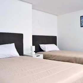 Apartamento for rent for 800 € per month in Naples, Via Maddalena Postica