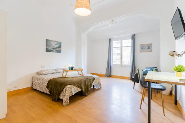 Private room in Carrer Honorato Juan, Valencia (1497932) room image 1