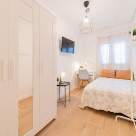 Private room for rent for €330 per month in Valencia, Carrer Terol