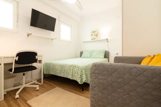 Private room in Carrer Pintor Stolz, Valencia (1497954) room image 2