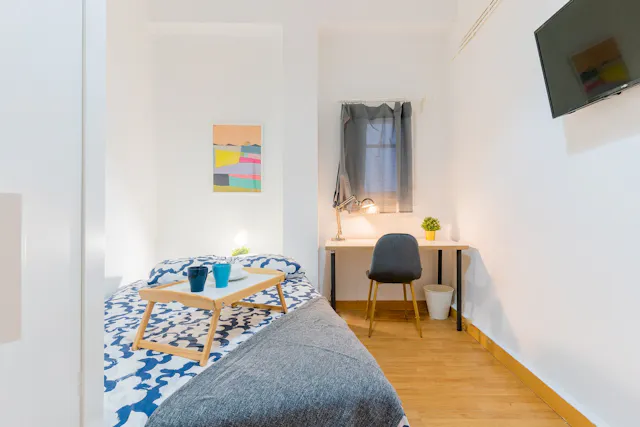Private room in Carrer Honorato Juan, Valencia (1497955) room image 1