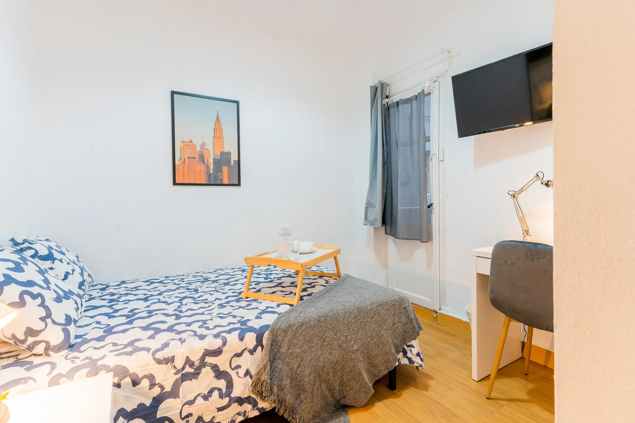 Carrer Honorato Juan, Valencia preview