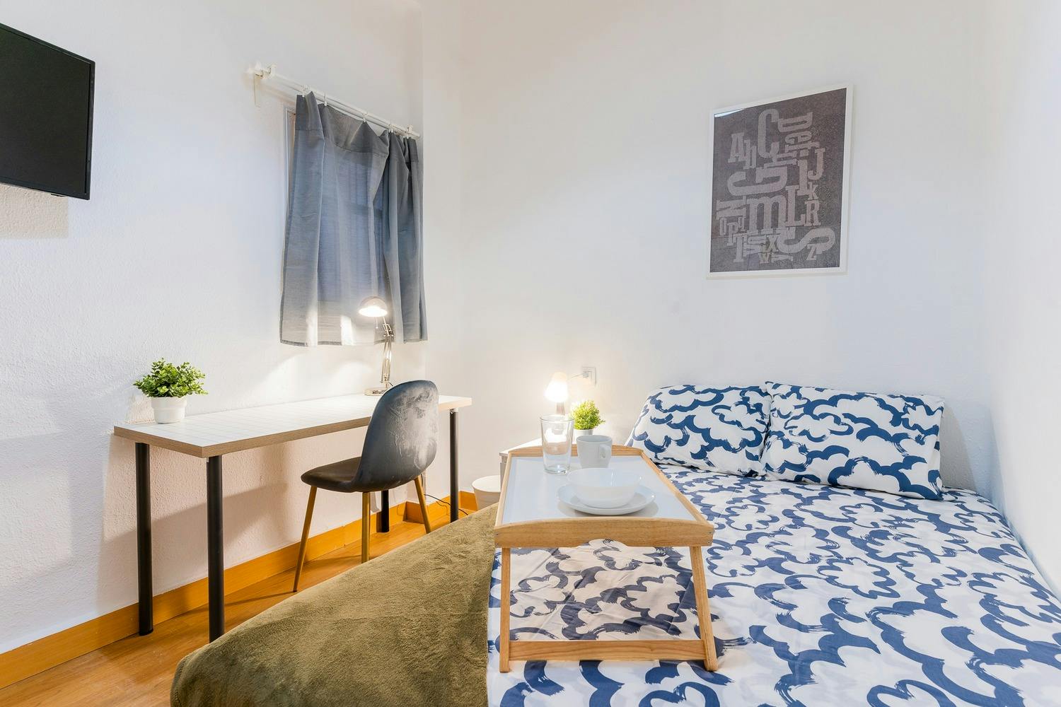 Carrer Honorato Juan, Valencia preview