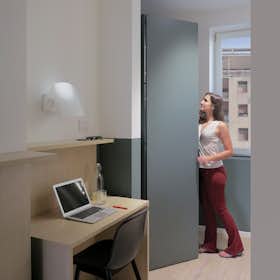 Приватна кімната за оренду для 720 EUR на місяць у Milan, Via Lepontina
