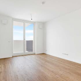 Apartment for rent for €916 per month in Berlin, Allee der Kosmonauten