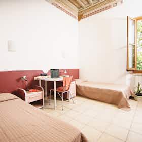 Chambre partagée à louer pour 360 €/mois à Siena, Via Enrico Berlinguer