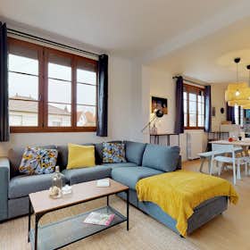 Приватна кімната за оренду для 610 EUR на місяць у Noisy-le-Grand, Avenue de l'Étoile