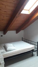 Privé kamer te huur voor € 650 per maand in Milan, Via Giacinto Serrati Menotti