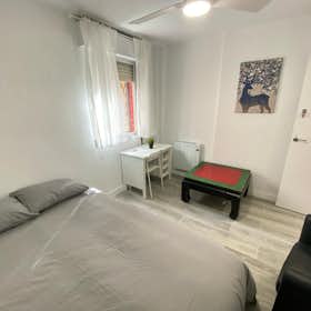 WG-Zimmer for rent for 370 € per month in Madrid, Calle de Arechavaleta