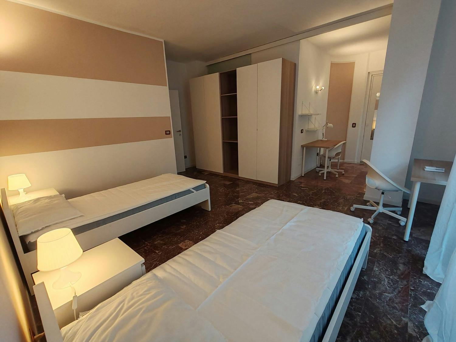 Double room Padova, 1 bed, 21m² — photo 3
