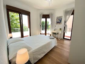 Private room for rent for €730 per month in Madrid, Avenida de la Albufera