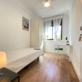 Private room for rent for €580 per month in Madrid, Avenida de la Albufera
