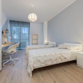 Pokój współdzielony do wynajęcia za 300 € miesięcznie w mieście Padova, Via Tirana