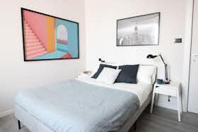 Private room for rent for €650 per month in Bologna, Via Giuseppe Mazzini