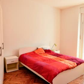 Private room for rent for €517 per month in Trento, Via Marsala