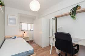 Отдельная комната сдается в аренду за 275 € в месяц в Reus, Carrer de Tetuán