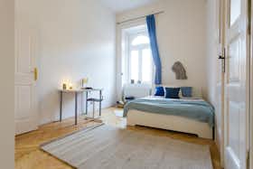 Отдельная комната сдается в аренду за 144 212 HUF в месяц в Budapest, Király utca