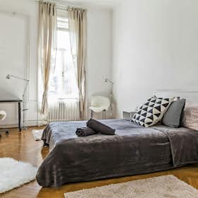 Private room for rent for HUF 145,312 per month in Budapest, Teréz körút
