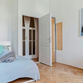 Private room for rent for €380 per month in Budapest, Rumbach Sebestyén utca