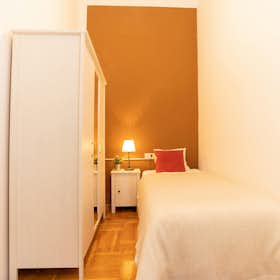 Private room for rent for HUF 114,144 per month in Budapest, Teréz körút