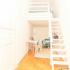 Private room for rent for HUF 137,002 per month in Budapest, Holló utca