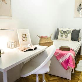 Private room for rent for HUF 118,235 per month in Budapest, Király utca