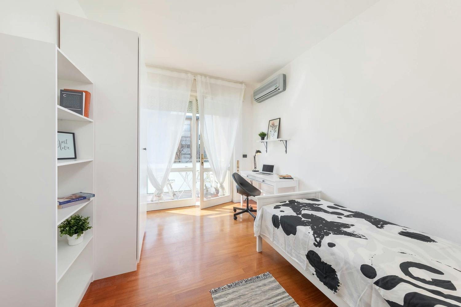 Via Livorno, Padova preview