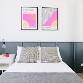 Отдельная комната сдается в аренду за 690 € в месяц в Nice, Rue Châteauneuf