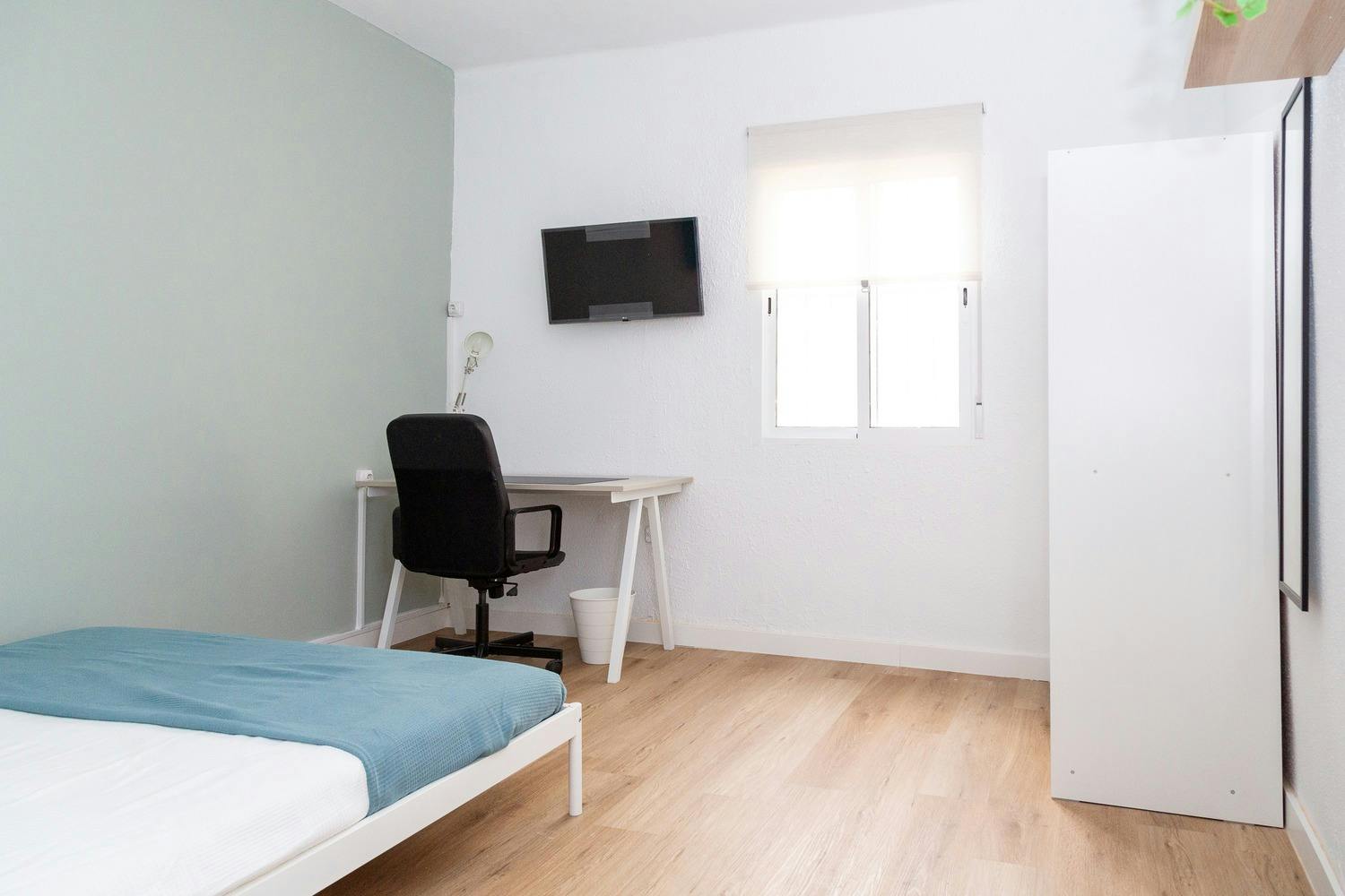 Chambre privée à louer pour 345 €/mois à Zaragoza, Calle Mariano Barbasán