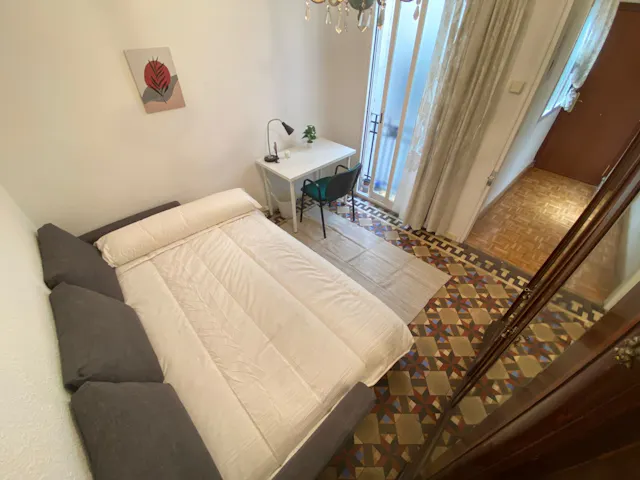 Private room in Plaza de Jesús, Madrid (1509278) room image 2