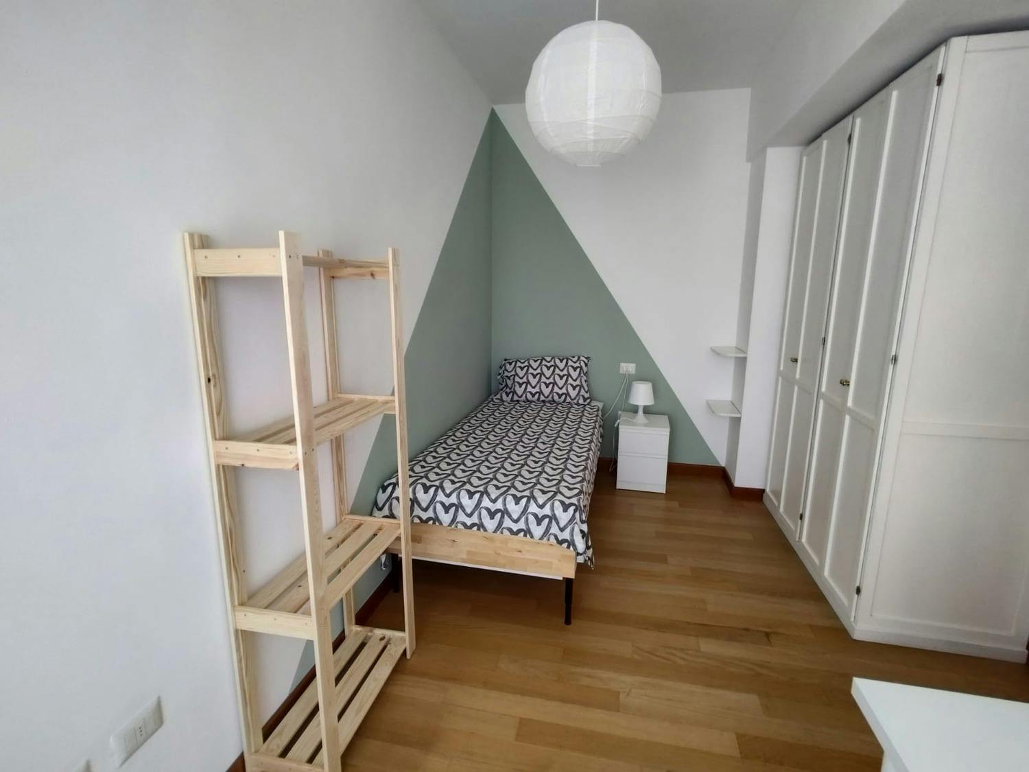 Private room for rent for €550 per month in Padova, Piazza Alcide De Gasperi