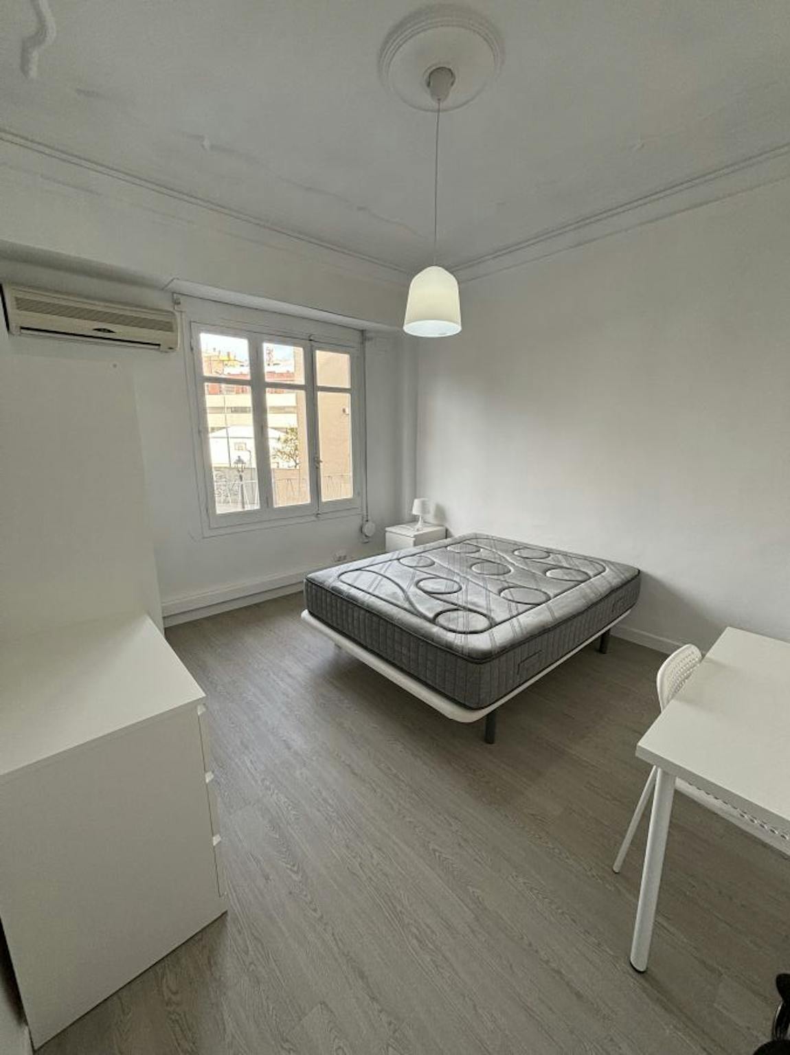 Carrer del Doctor Josep Juan Dómine, Valencia preview