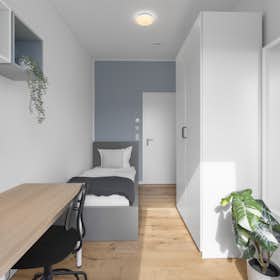 Privé kamer te huur voor € 700 per maand in Berlin, Turiner Straße
