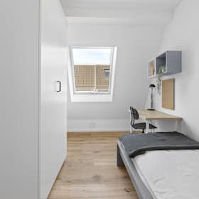 Private room for rent for €700 per month in Berlin, Turiner Straße
