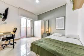 Cameră privată de închiriat pentru 405 EUR pe lună în Valladolid, Calle Relatores