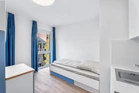 Studio for rent for €953 per month in Berlin, Rathenaustraße