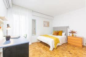 Studio for rent for €580 per month in Madrid, Calle del Pez Austral