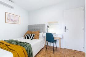 Studio for rent for €550 per month in Madrid, Calle del Pez Austral