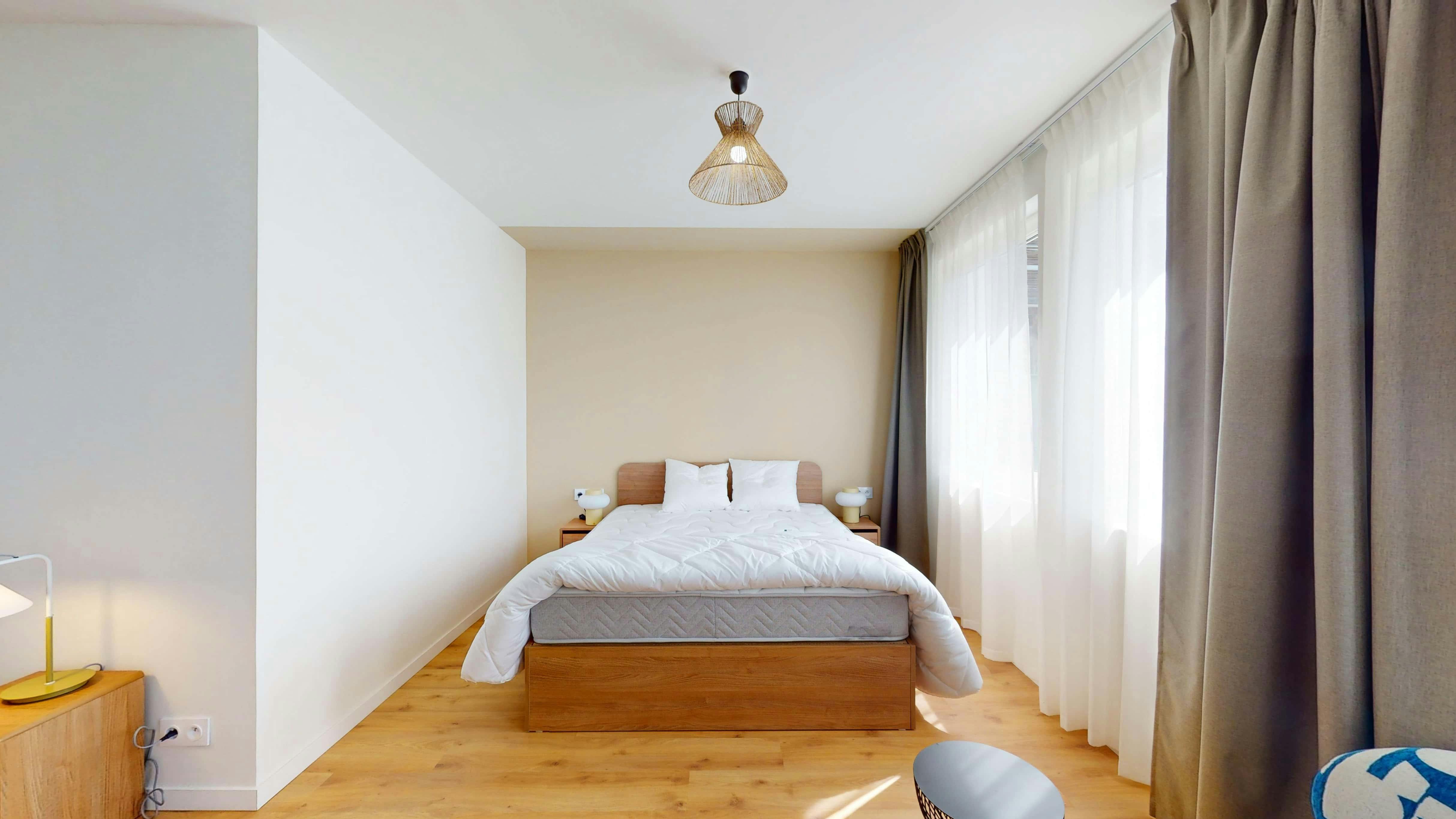 Apartment Suresnes, 618m² — photo 73