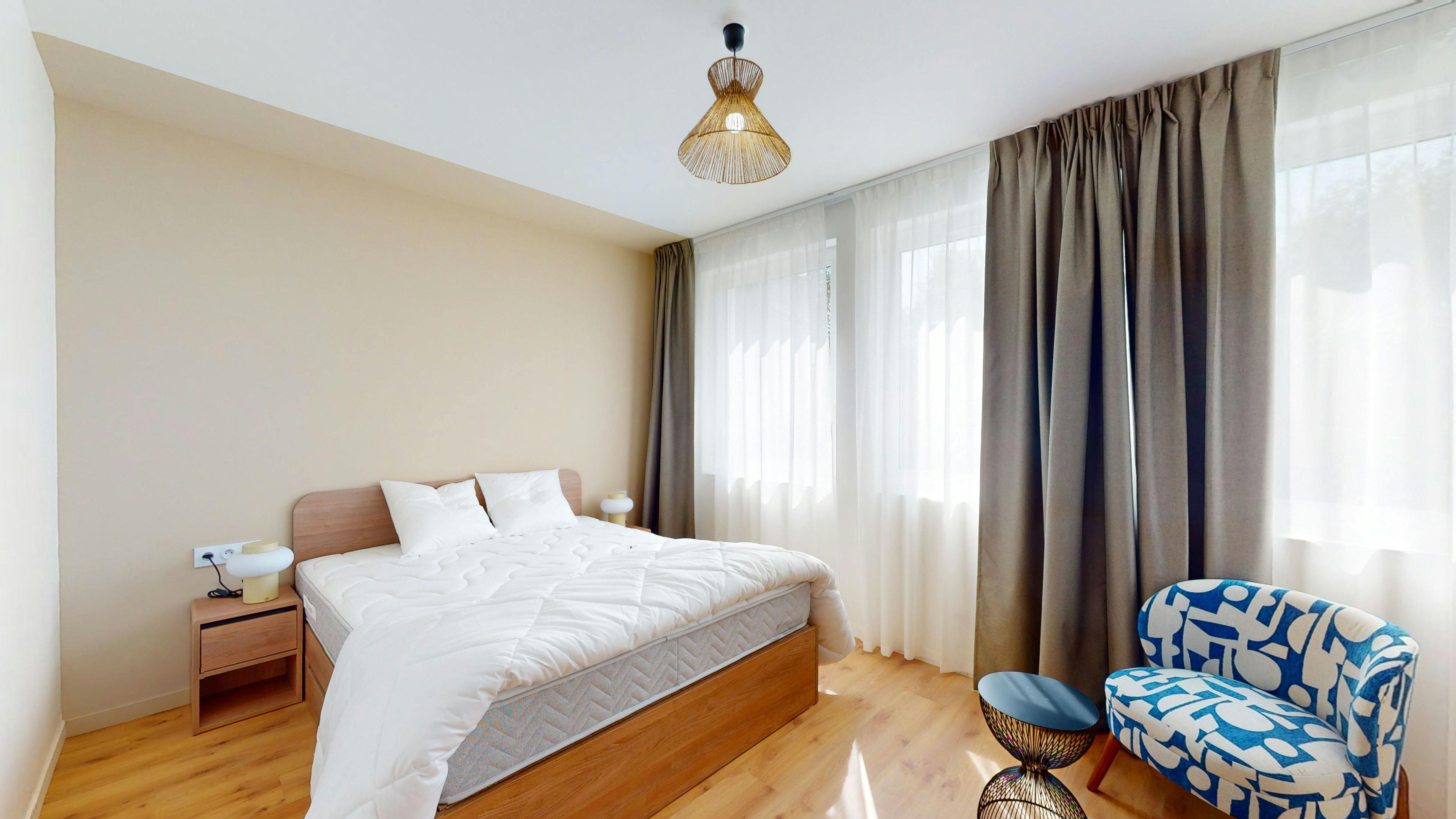 Apartment Suresnes, 618m² — photo 26