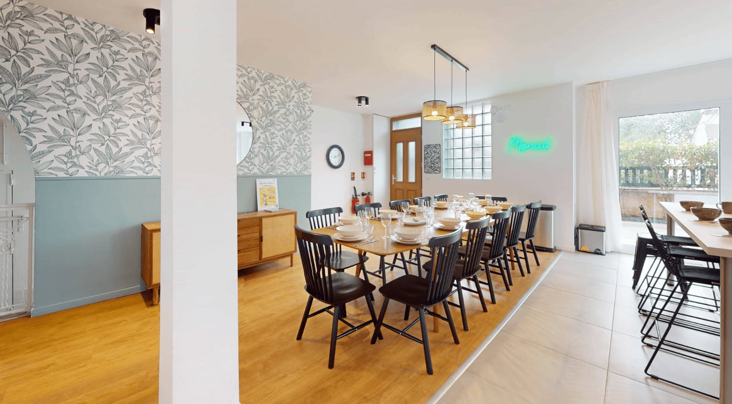 Apartment Suresnes, 618m² — photo 11
